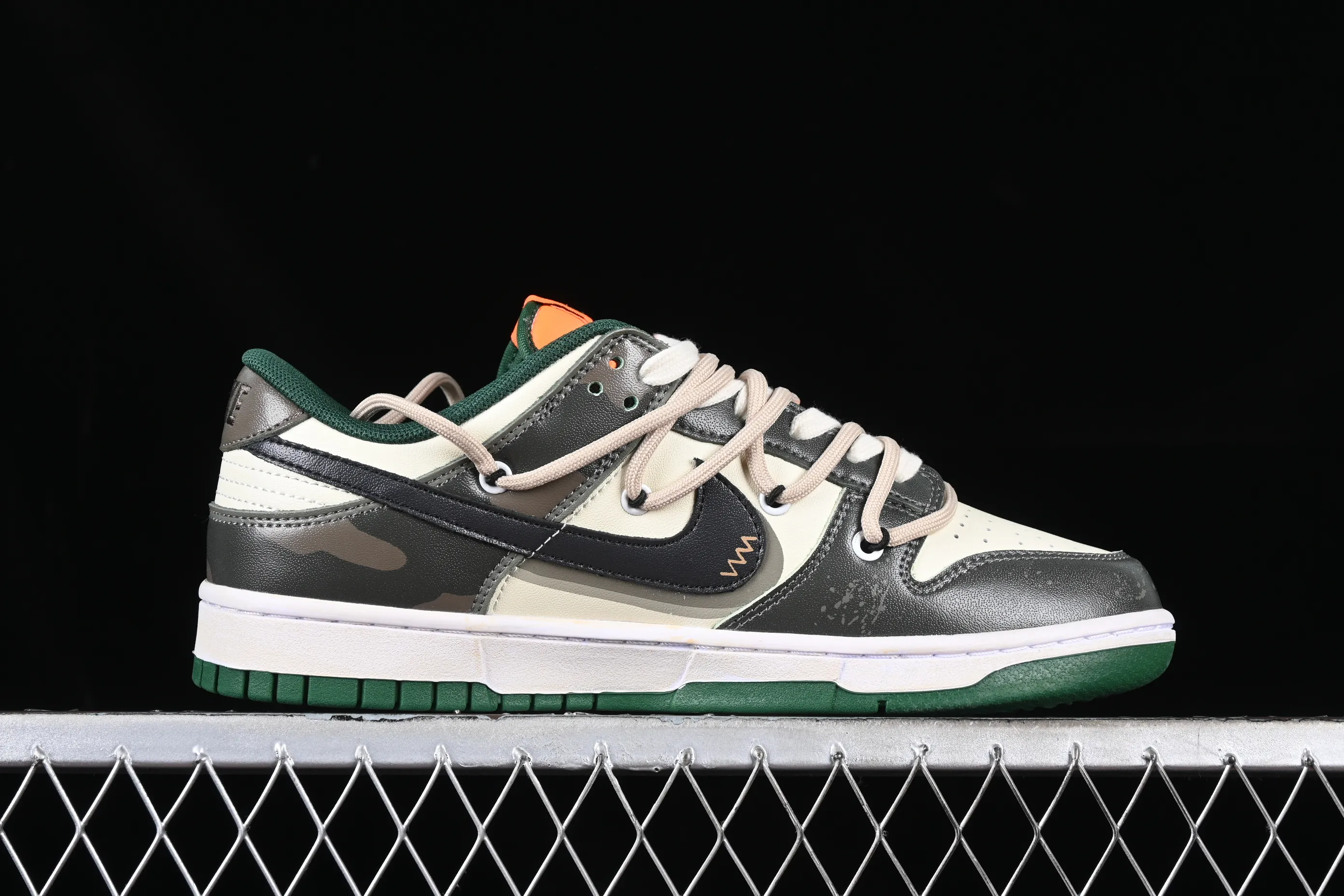 All Categories Nk SB Dunk Series Nk SB Dunk Low Low-top sneakers Nk Dunk Low Panda Prank-Wildness Ore SB strap low-top casual sneakers DD1391-300